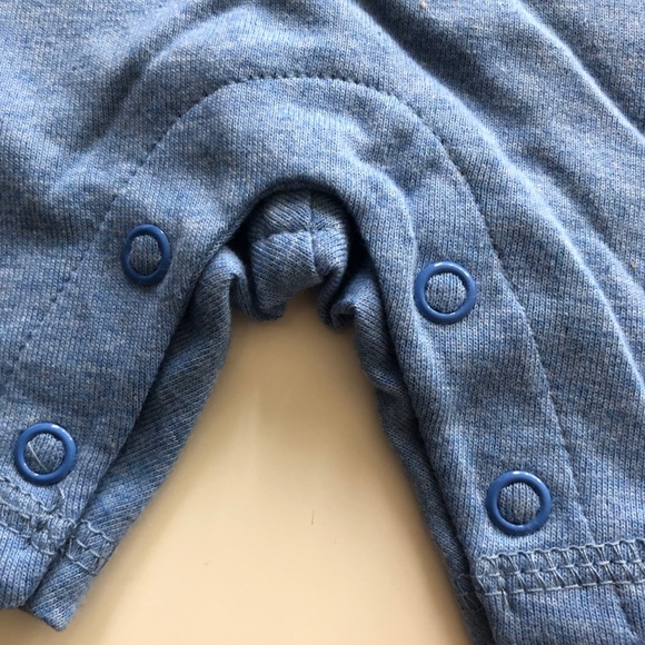 Baby Onsie, Little romper with shark drsign - Picture 4 of 7